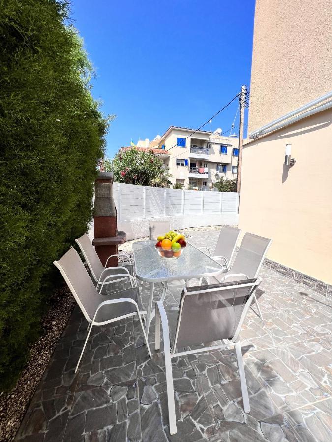 Pafia Sunbeach Townhouse Пафос Екстериор снимка