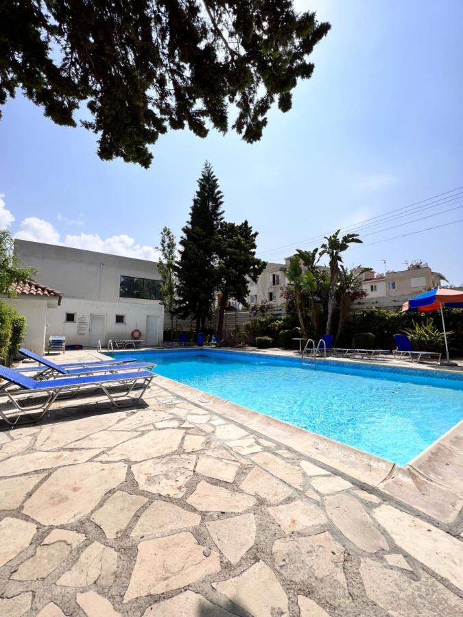 Pafia Sunbeach Townhouse Пафос Екстериор снимка
