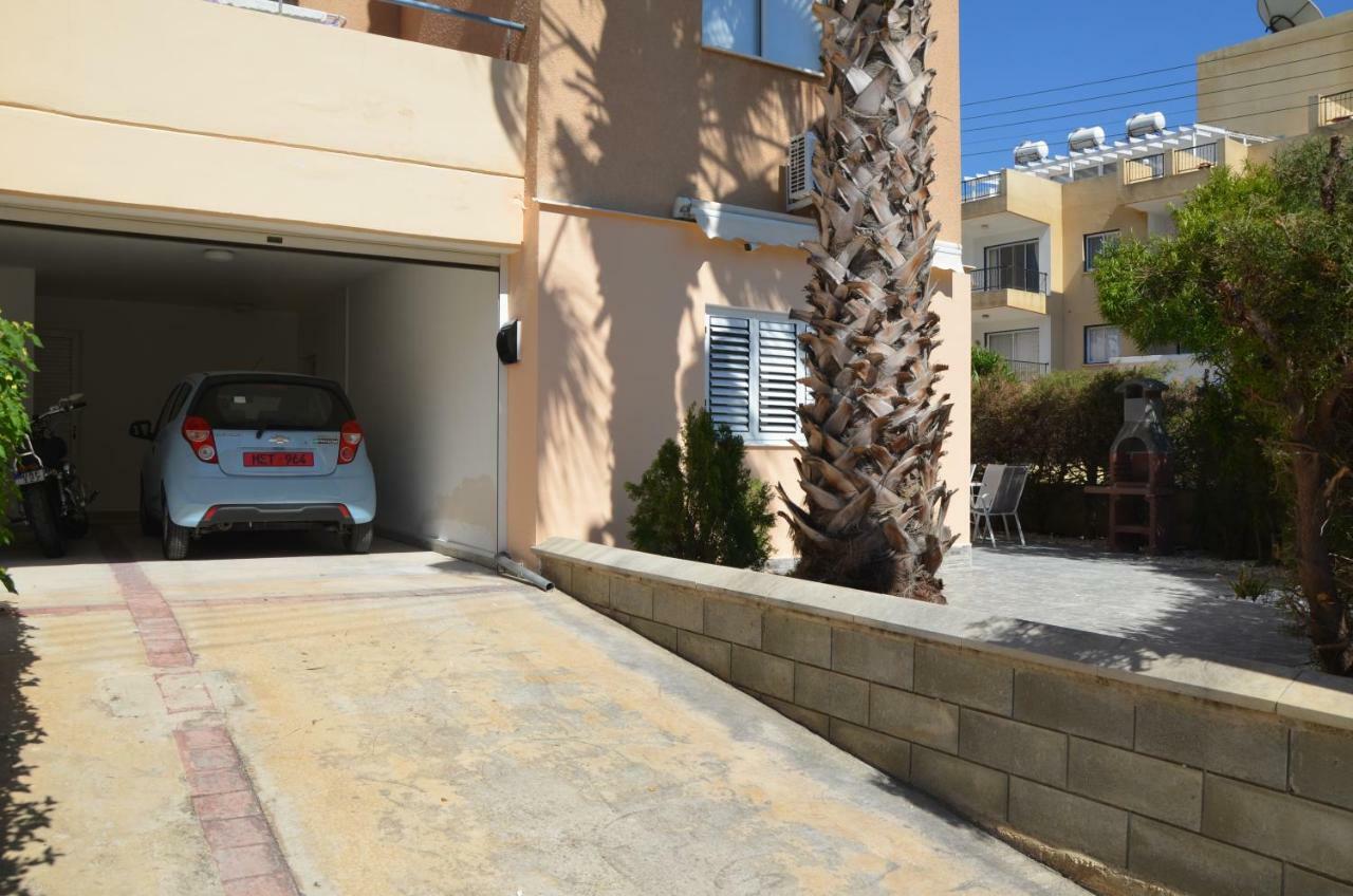 Pafia Sunbeach Townhouse Пафос Екстериор снимка